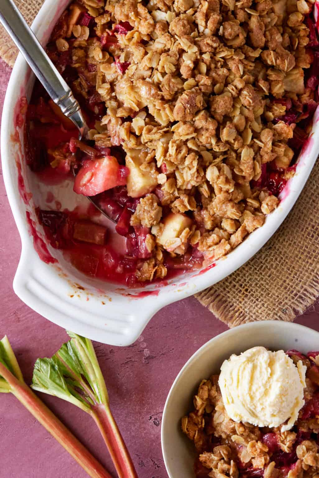 Easy Apple Rhubarb Crisp Garnish With Lemon 8934