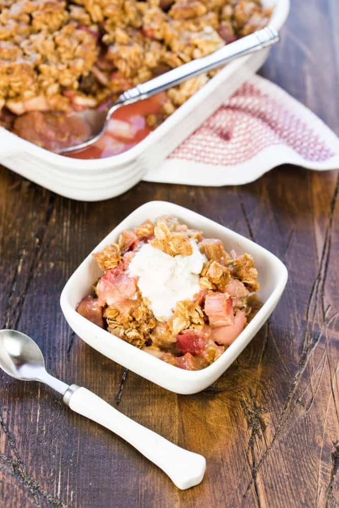 Rhubarb Apple Crisp Garnish With Lemon 7300