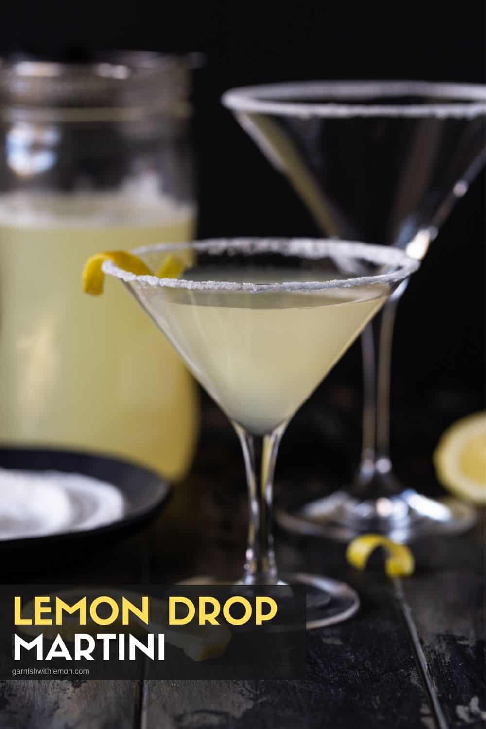 EASY Lemon Drop Martini Recipe (4 ingredients!)