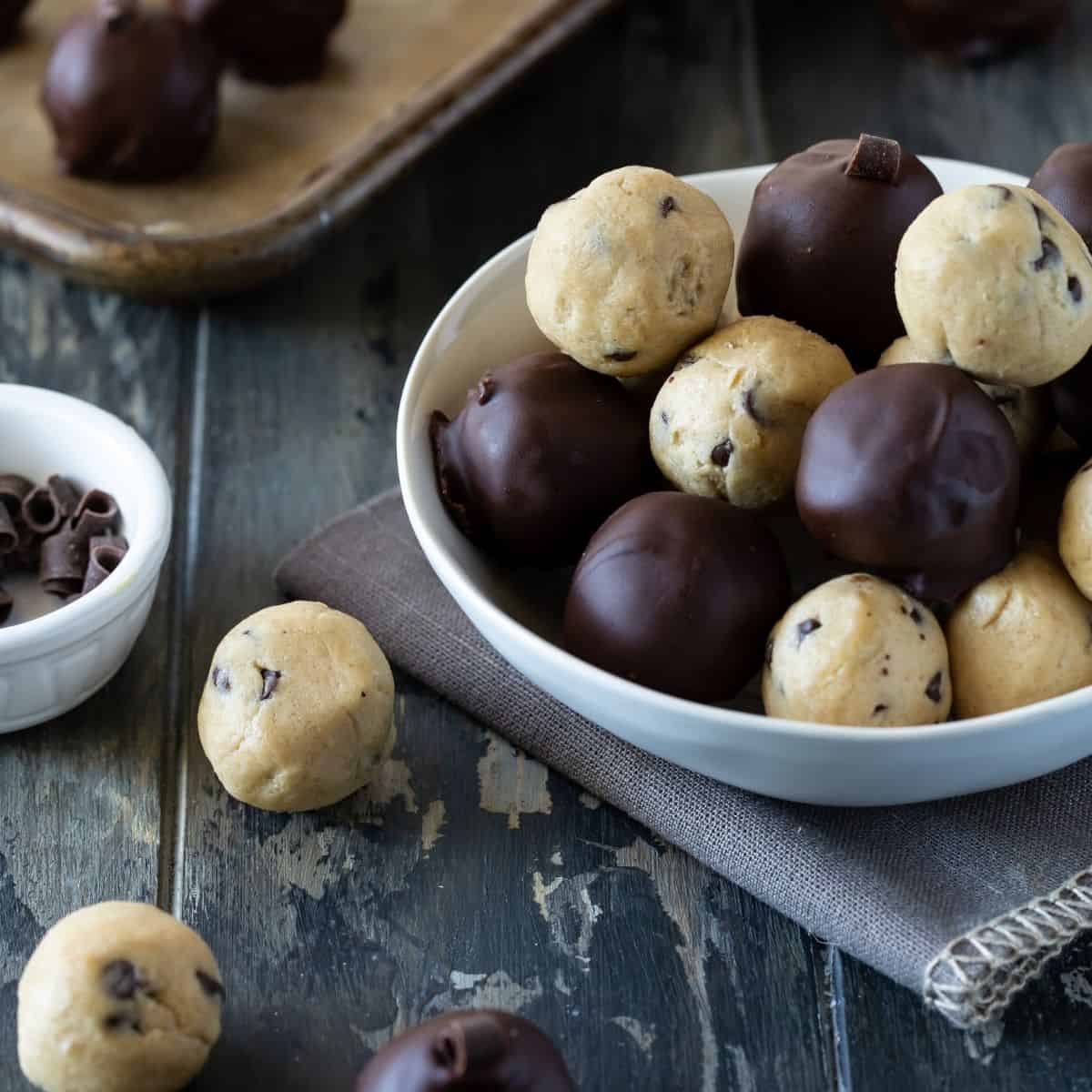 Chocolate Chip Cookie Dough Truffles - Bakerella