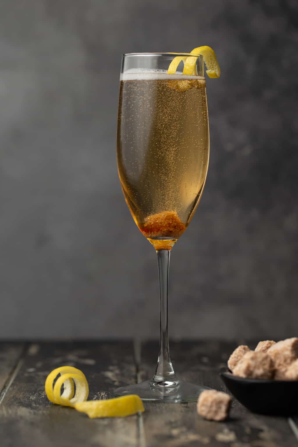 Classic Champagne Cocktail (EASIEST RECIPE!) - Garnish with Lemon
