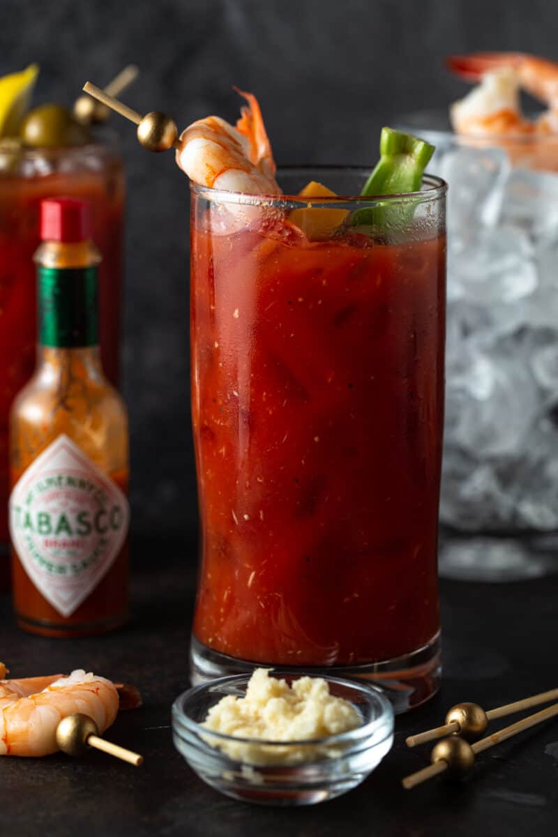 best-bloody-mary-recipe-to-make-at-home-garnish-with-lemon