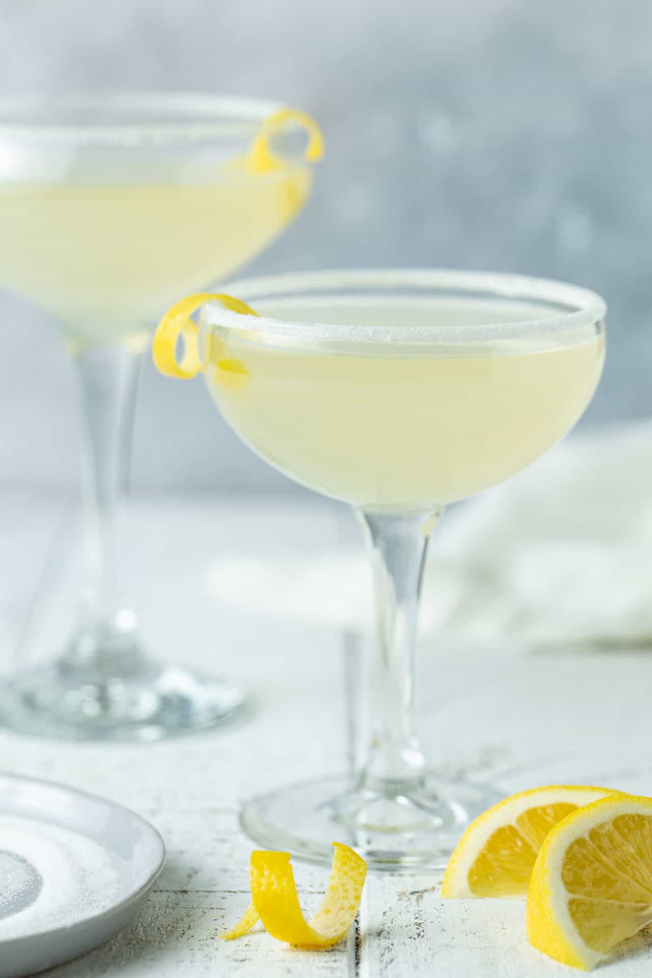 Easy Elderflower Lemon Drop Martini Recipe | made w/ only 5 ingredients!