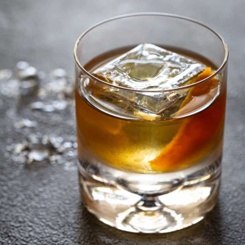 Best Old Fashioned Drink Recipe Classic Whiskey Cocktail Garnish With Lemon