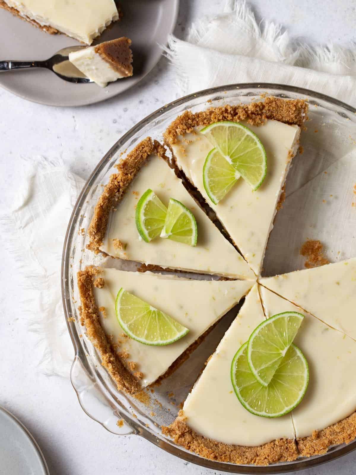 Easy Key Lime Pie - Garnish with Lemon