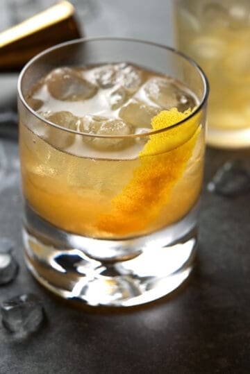 The BEST Gold Rush Cocktail (w/ginger liqueur) - Garnish with Lemon